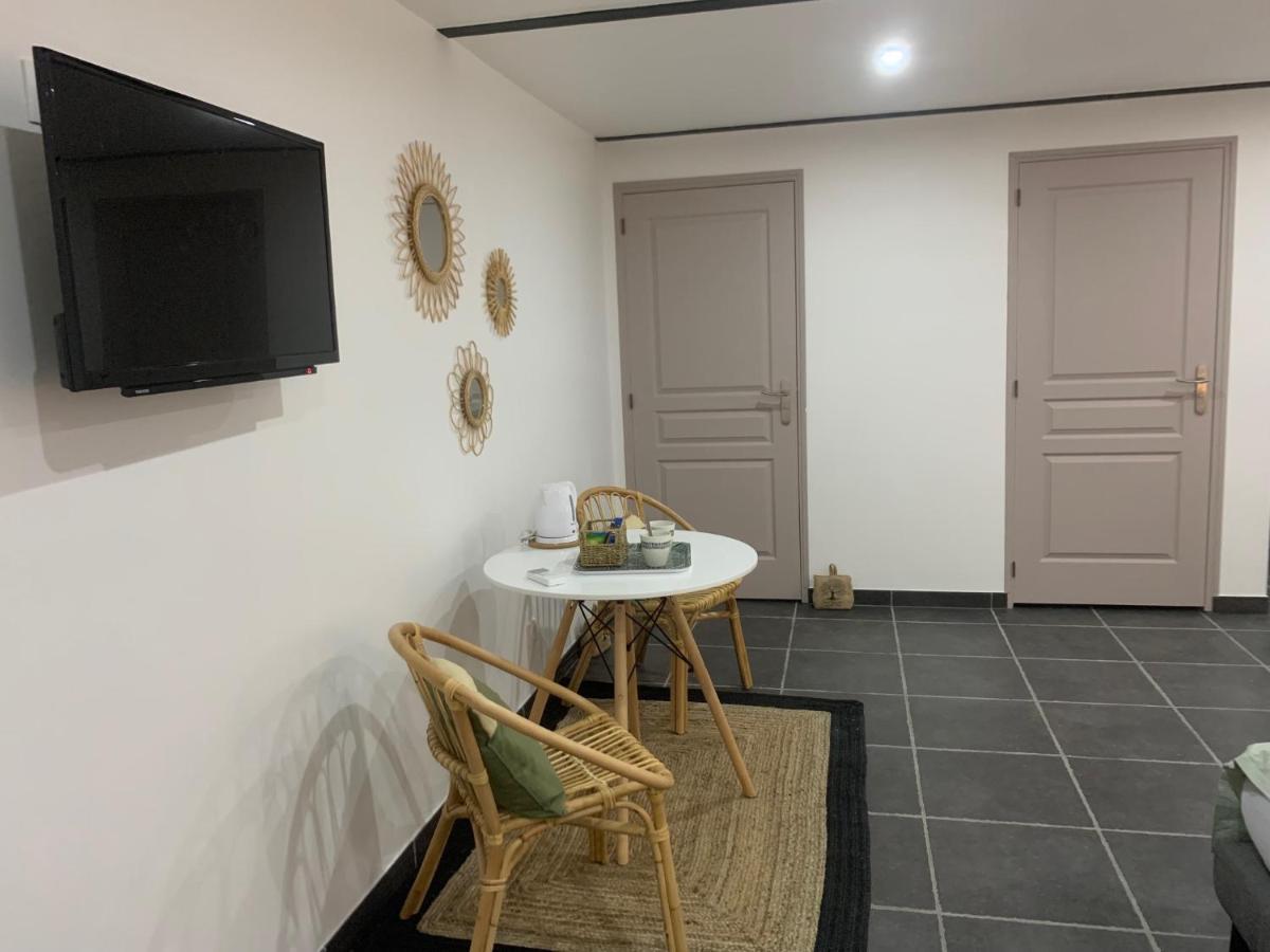 Aux Fines Bulles Gite Et Chambres D Hotes Neuve-Maison Exteriör bild