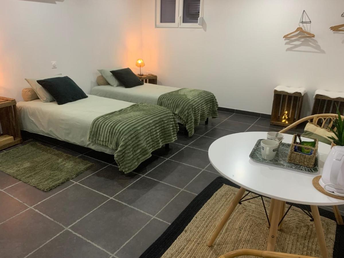 Aux Fines Bulles Gite Et Chambres D Hotes Neuve-Maison Exteriör bild