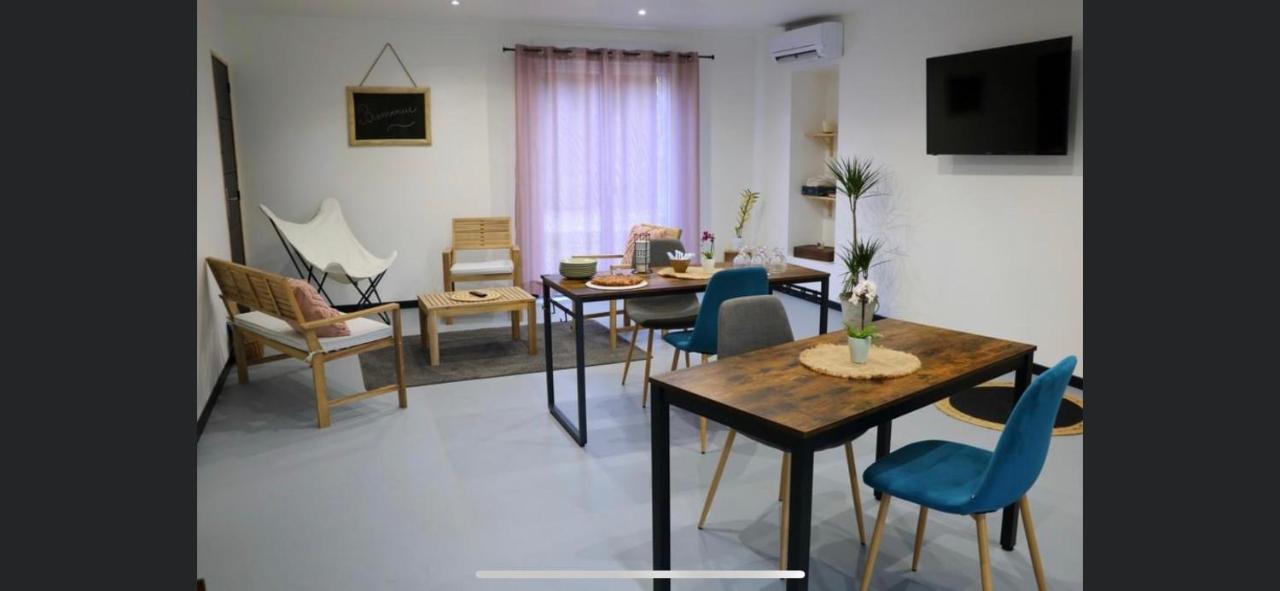 Aux Fines Bulles Gite Et Chambres D Hotes Neuve-Maison Exteriör bild